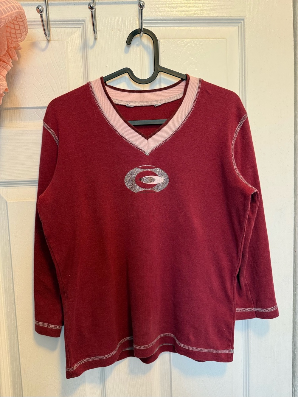 Vintage Y2K V-Neck Burgundy and light pink northern reflection 3/4 sleeve top